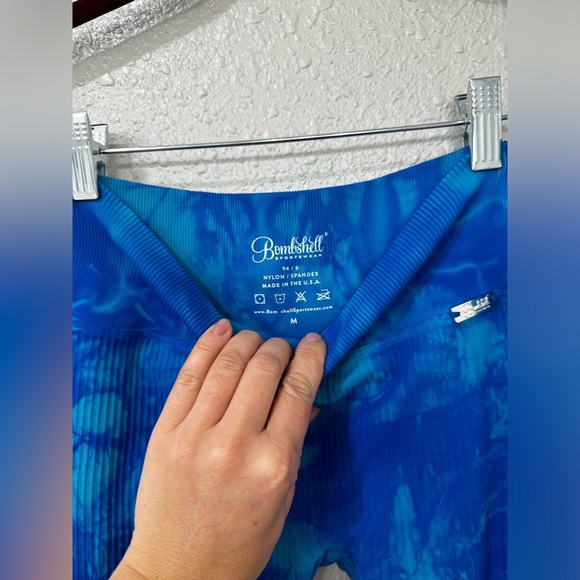 Bombshell Tie Dye SET Caribbean Blue Size M NWT - Picture 12 of 12